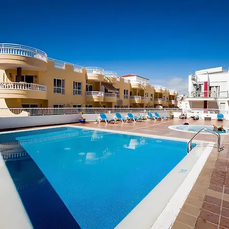 Paulmarie Gigantes Ocean Lounge